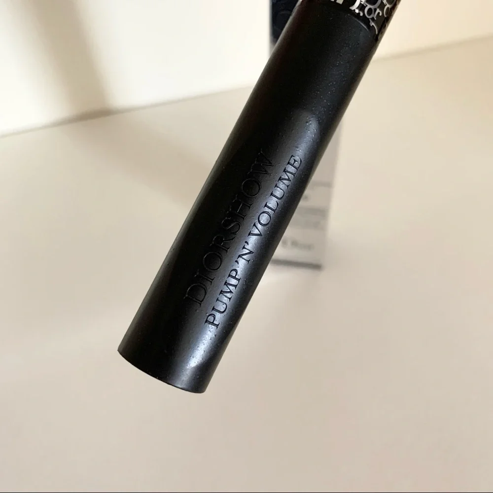 Diorshow pump N volume HD mascara